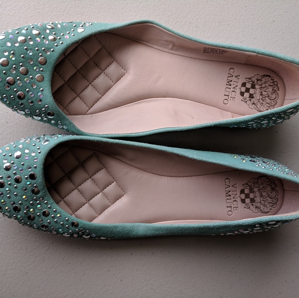 Adorable teal bling flats